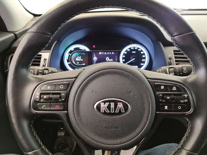 Photo 11 VIN: KNACC81CGJ5170395 - KIA NIRO 