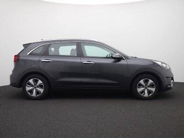 Photo 6 VIN: KNACC81CGJ5172735 - KIA NIRO 