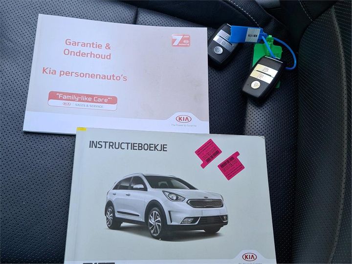 Photo 13 VIN: KNACC81CGJ5173396 - KIA NIRO 