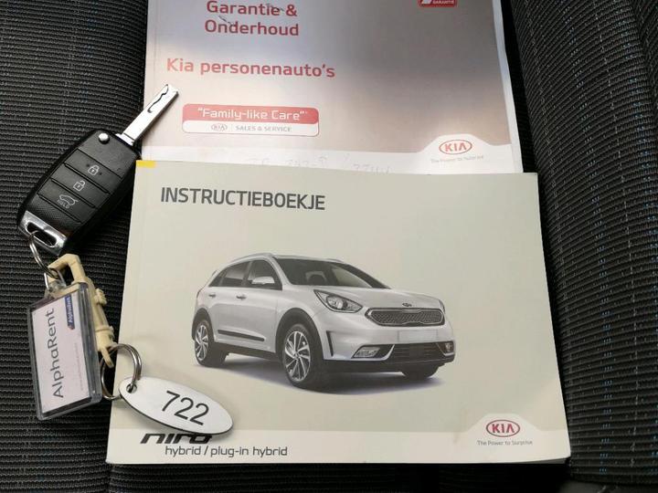 Photo 9 VIN: KNACC81CGJ5173744 - KIA NIRO 