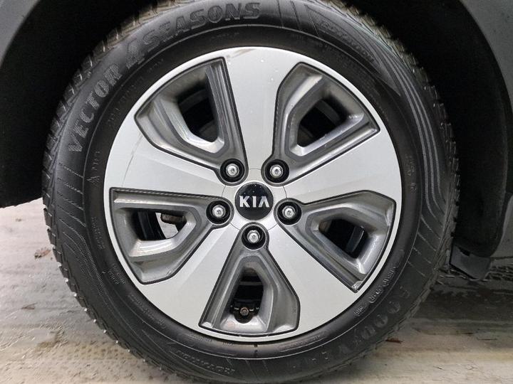 Photo 15 VIN: KNACC81CGJ5173847 - KIA NIRO 