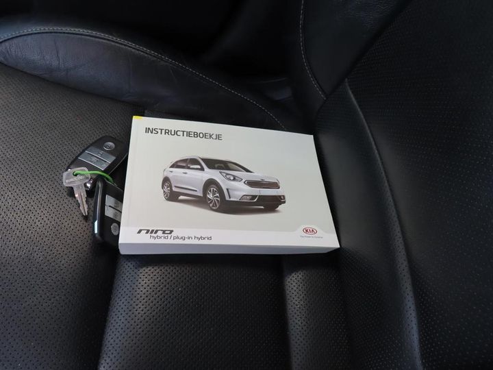 Photo 10 VIN: KNACC81CGJ5173914 - KIA NIRO 