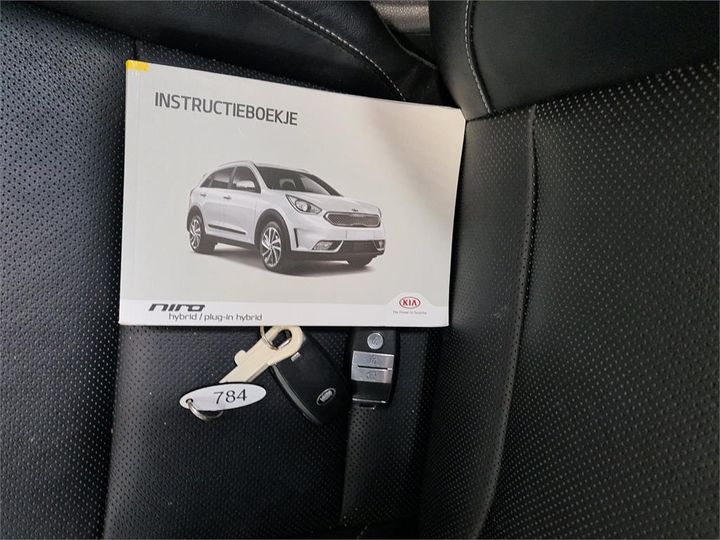 Photo 9 VIN: KNACC81CGJ5173915 - KIA NIRO 