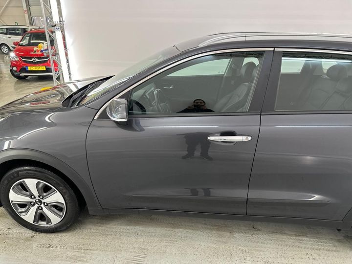 Photo 15 VIN: KNACC81CGJ5181032 - KIA NIRO 