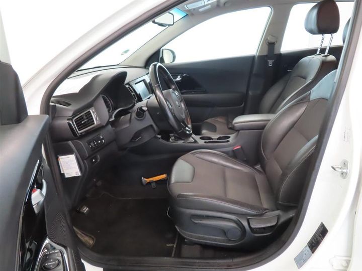 Photo 4 VIN: KNACC81CGJ5184146 - KIA NIRO 