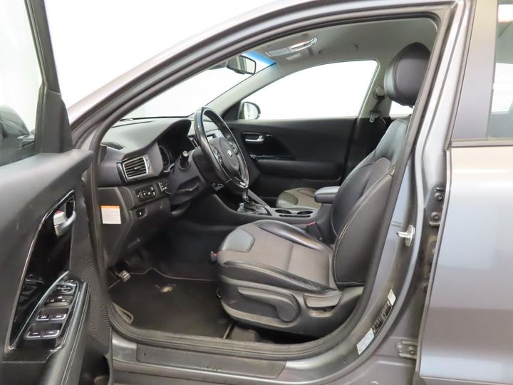 Photo 6 VIN: KNACC81CGJ5184770 - KIA NIRO 