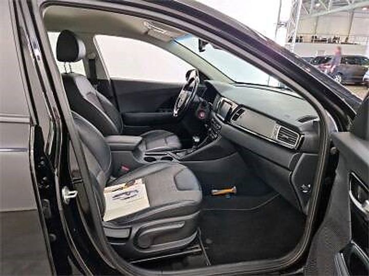 Photo 9 VIN: KNACC81CGJ5198026 - KIA NIRO 