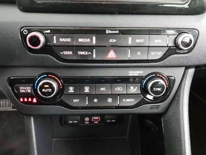 Photo 9 VIN: KNACC81CGK5240006 - KIA NIRO 