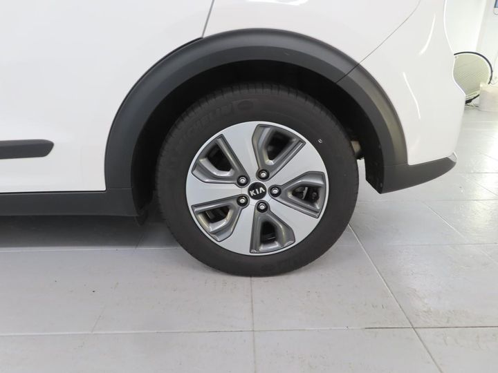 Photo 6 VIN: KNACC81CGK5262668 - KIA NIRO 