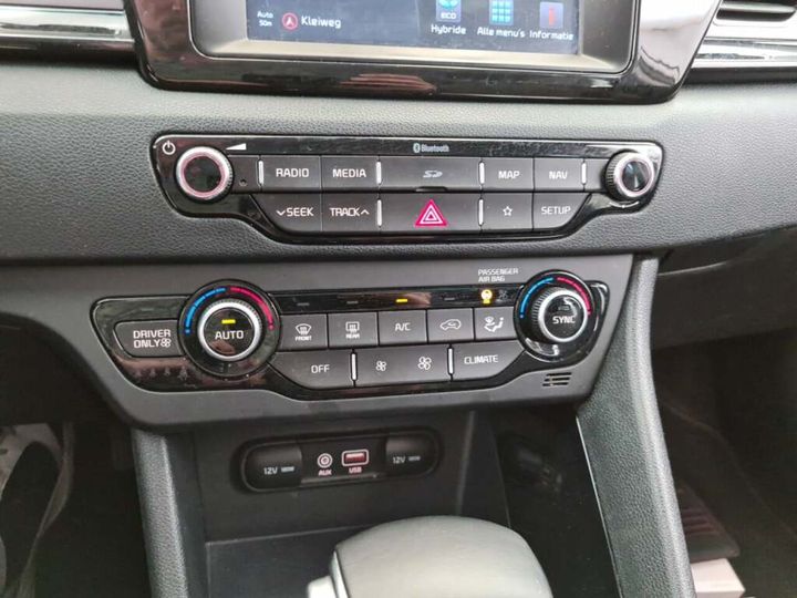 Photo 11 VIN: KNACC81CGK5266069 - KIA NIRO 