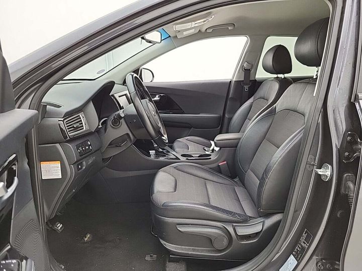 Photo 21 VIN: KNACC81CGK5267042 - KIA NIRO 