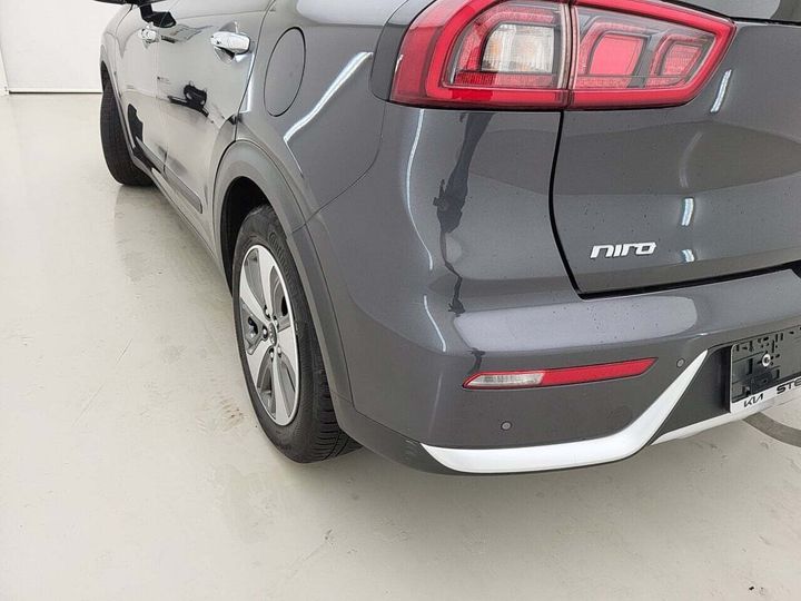 Photo 8 VIN: KNACC81CGK5267042 - KIA NIRO 