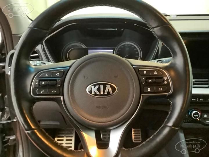 Photo 11 VIN: KNACC81CGL5311054 - KIA NIRO SUV 