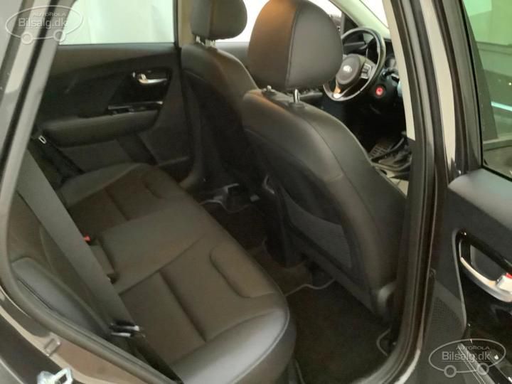 Photo 6 VIN: KNACC81CGL5311054 - KIA NIRO SUV 