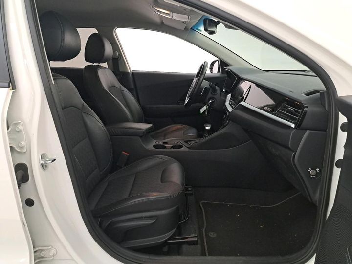 Photo 2 VIN: KNACC81CGL5316275 - KIA NIRO 