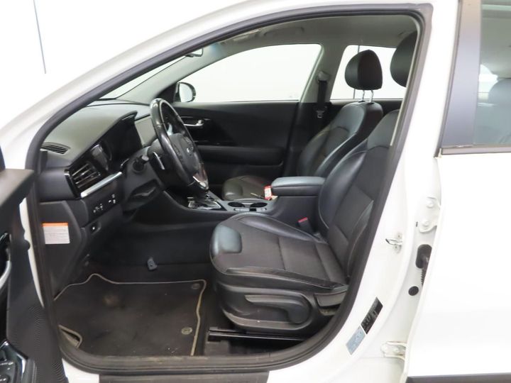 Photo 5 VIN: KNACC81CGL5360971 - KIA NIRO 