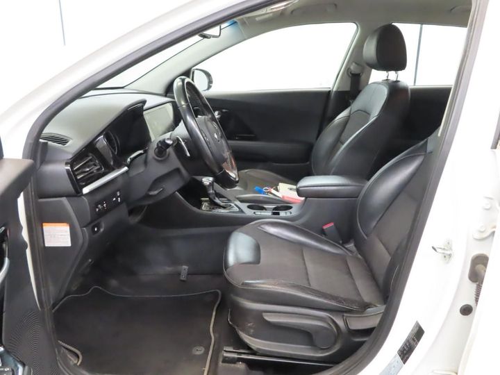 Photo 5 VIN: KNACC81CGL5365234 - KIA NIRO 