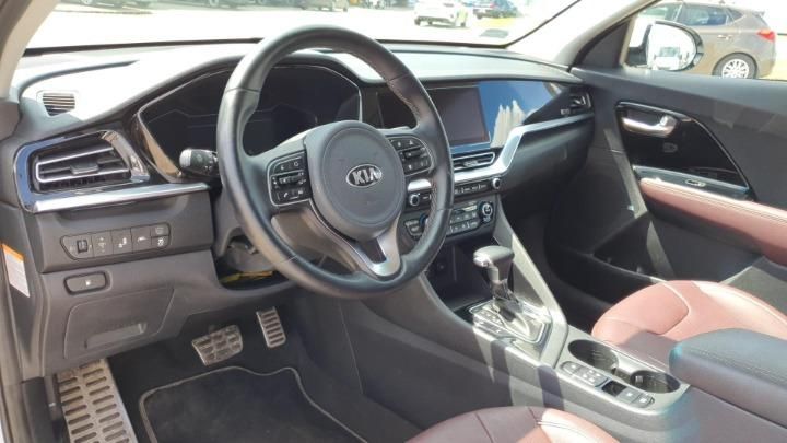 Photo 13 VIN: KNACC81CGM5452439 - KIA NIRO SUV 