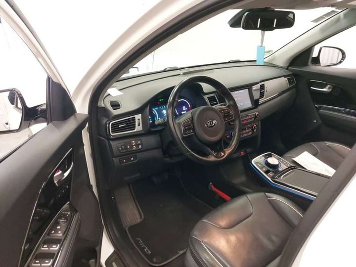 Photo 23 VIN: KNACC81GFK5005740 - KIA E-NIRO 