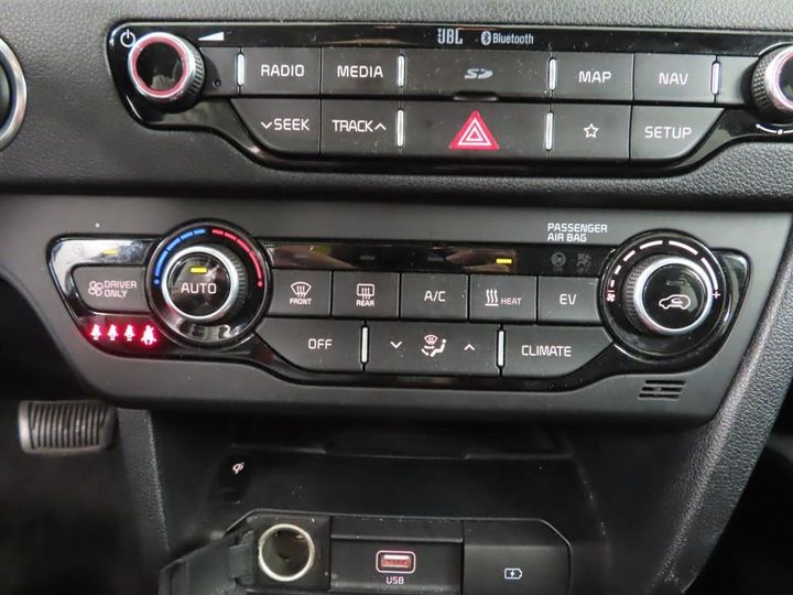 Photo 10 VIN: KNACC81GFK5008721 - KIA NIRO 