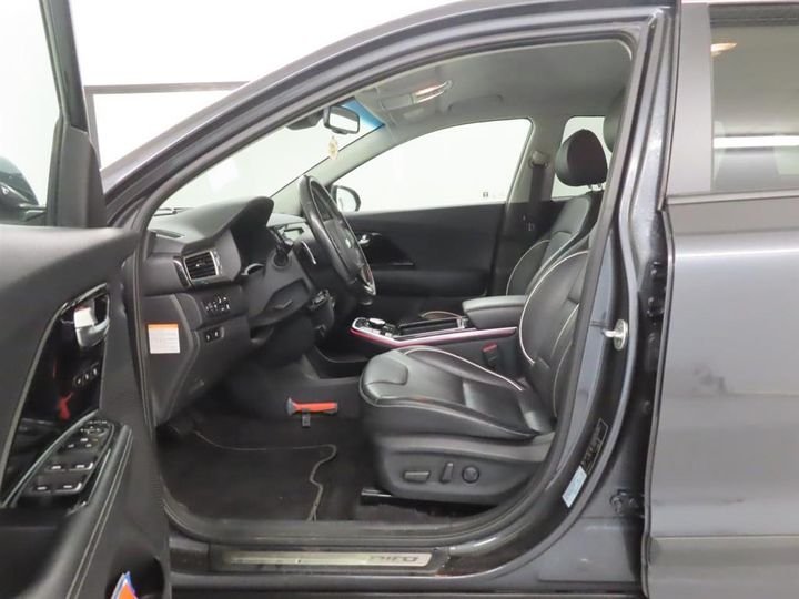 Photo 4 VIN: KNACC81GFK5008721 - KIA NIRO 