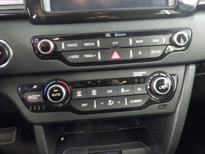 Photo 14 VIN: KNACC81GFK5008869 - KIA NIRO 