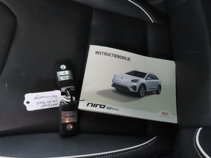 Photo 10 VIN: KNACC81GFK5008922 - KIA NIRO EV 