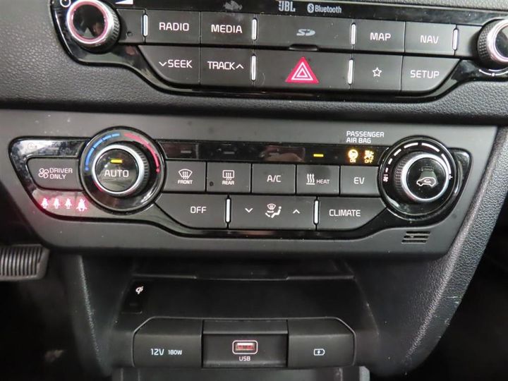 Photo 12 VIN: KNACC81GFK5008922 - KIA NIRO EV 