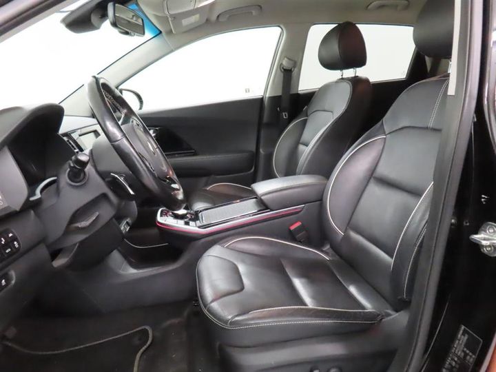 Photo 4 VIN: KNACC81GFK5008922 - KIA NIRO EV 