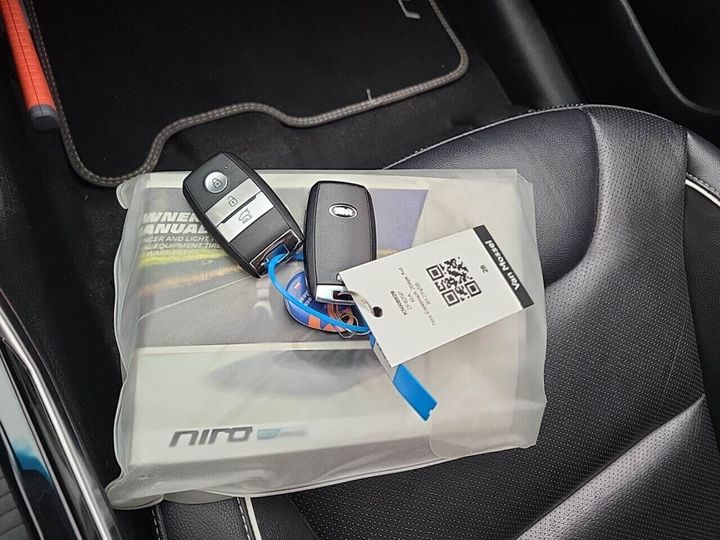 Photo 18 VIN: KNACC81GFK5008928 - KIA E-NIRO 