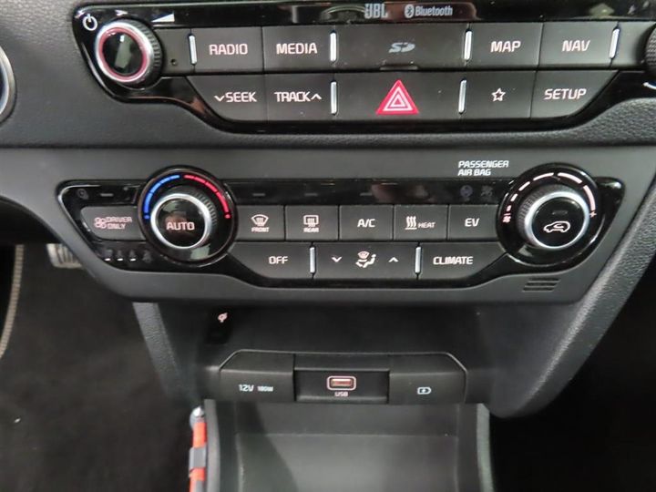 Photo 13 VIN: KNACC81GFK5009001 - KIA NIRO 