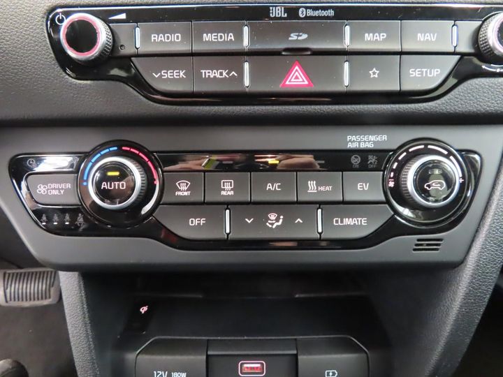 Photo 11 VIN: KNACC81GFK5009503 - KIA E-NIRO 