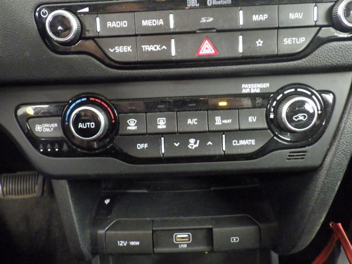 Photo 17 VIN: KNACC81GFK5010720 - KIA NIRO EV 