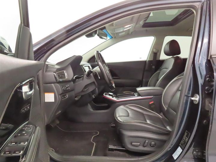 Photo 4 VIN: KNACC81GFK5010948 - KIA NIRO EV 