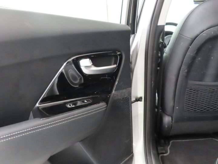 Photo 24 VIN: KNACC81GFK5013100 - KIA NIRO 