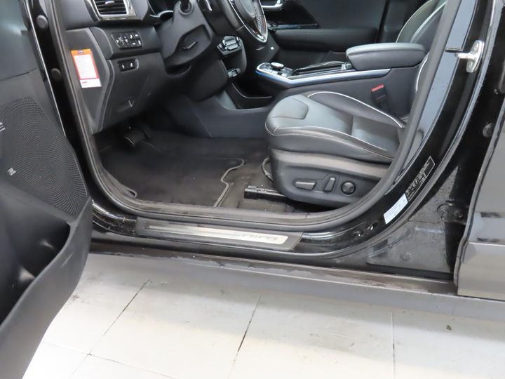 Photo 17 VIN: KNACC81GFK5017005 - KIA NIRO 