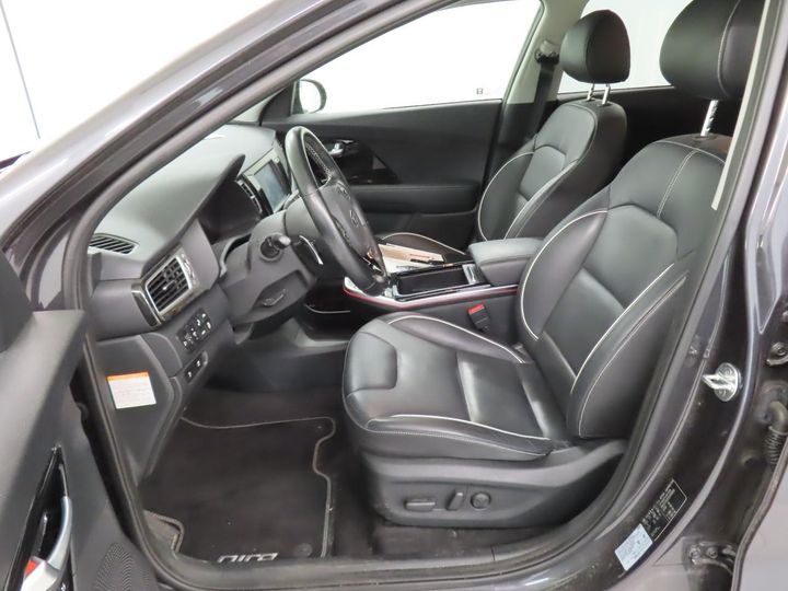 Photo 5 VIN: KNACC81GFK5019699 - KIA NIRO 