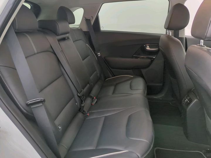 Photo 18 VIN: KNACC81GFK5024587 - KIA E-NIRO 