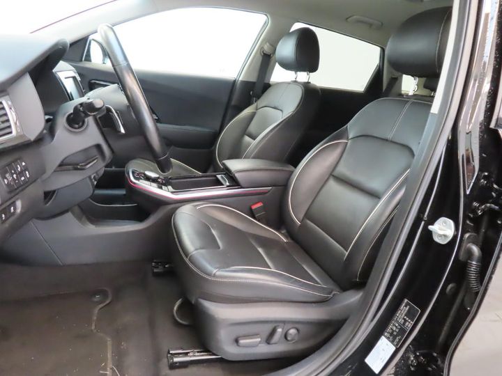 Photo 4 VIN: KNACC81GFK5028904 - KIA NIRO 