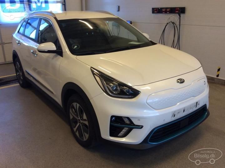 Photo 2 VIN: KNACC81GFM5066242 - KIA NIRO SUV 