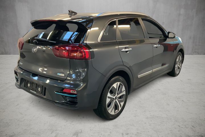 Photo 17 VIN: KNACC81GFM5070010 - KIA NIRO 