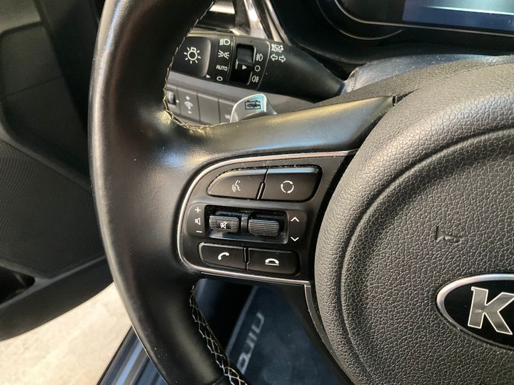 Photo 23 VIN: KNACC81GFM5070010 - KIA NIRO 