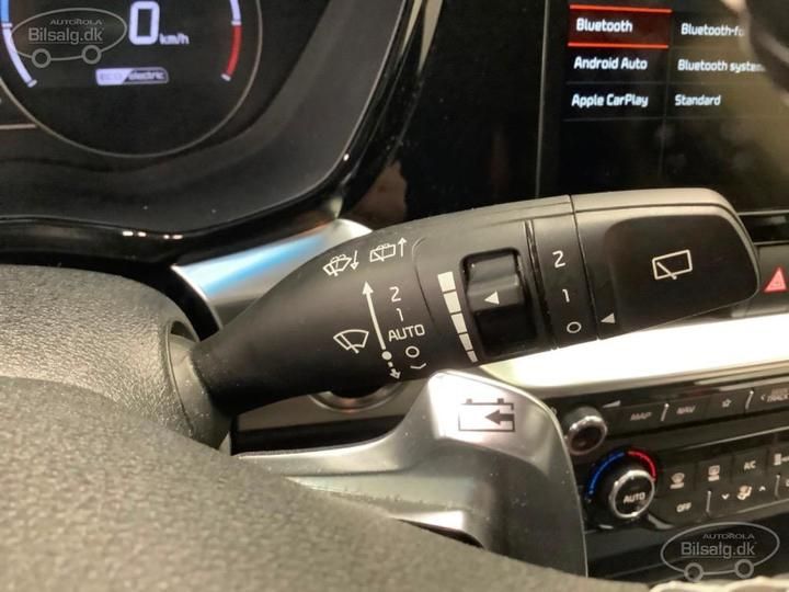 Photo 17 VIN: KNACC81GFM5070428 - KIA NIRO SUV 