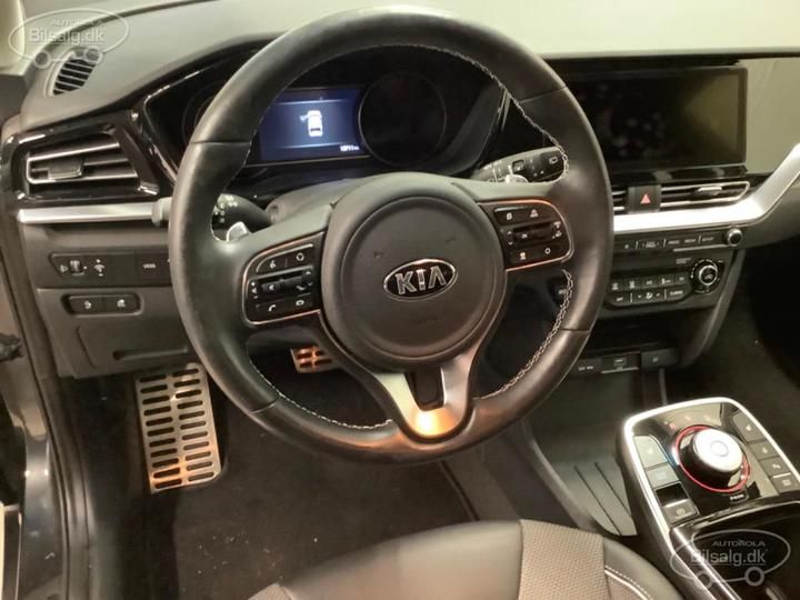 Photo 7 VIN: KNACC81GFM5070428 - KIA NIRO SUV 