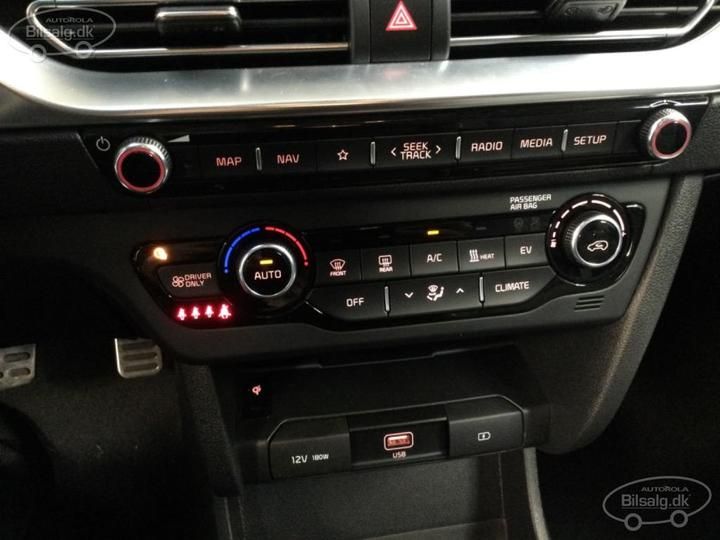 Photo 7 VIN: KNACC81GFM5070450 - KIA NIRO SUV 