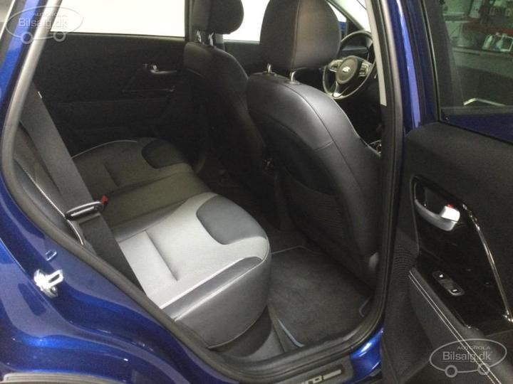 Photo 15 VIN: KNACC81GFM5076210 - KIA NIRO SUV 