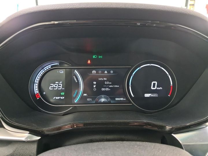 Photo 9 VIN: KNACC81GFM5084690 - KIA NIRO 