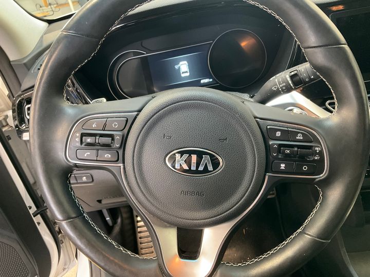 Photo 11 VIN: KNACC81GFM5087394 - KIA NIRO 