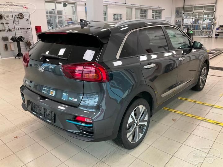 Photo 11 VIN: KNACC81GFM5088555 - KIA NIRO SUV 