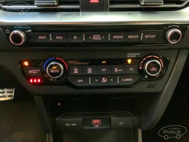 Photo 16 VIN: KNACC81GFM5097016 - KIA NIRO SUV 